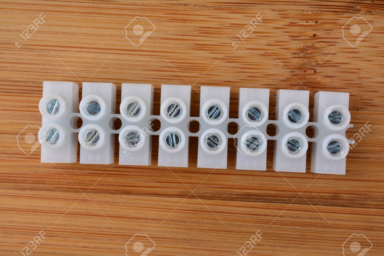 plastic electrical connectors
