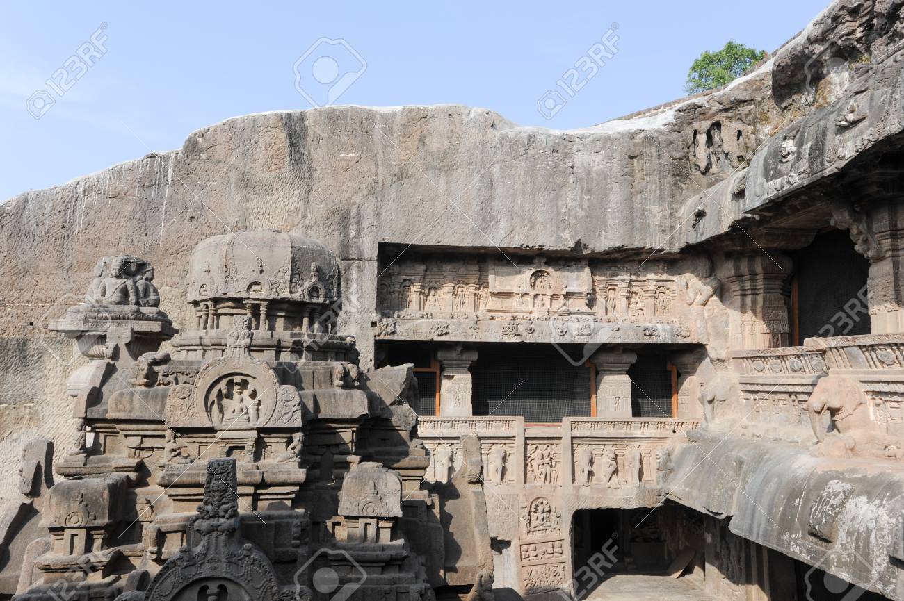 インドのマハーラーシュトラ州 アウランガーバード近郊のエローラ石窟群 の写真素材 画像素材 Image インドのマハーラーシュトラ州 アウランガーバード近郊のエローラ石窟群 の写真素材 画像素材 Image