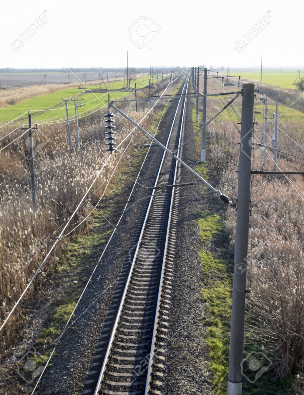 electric train voltage