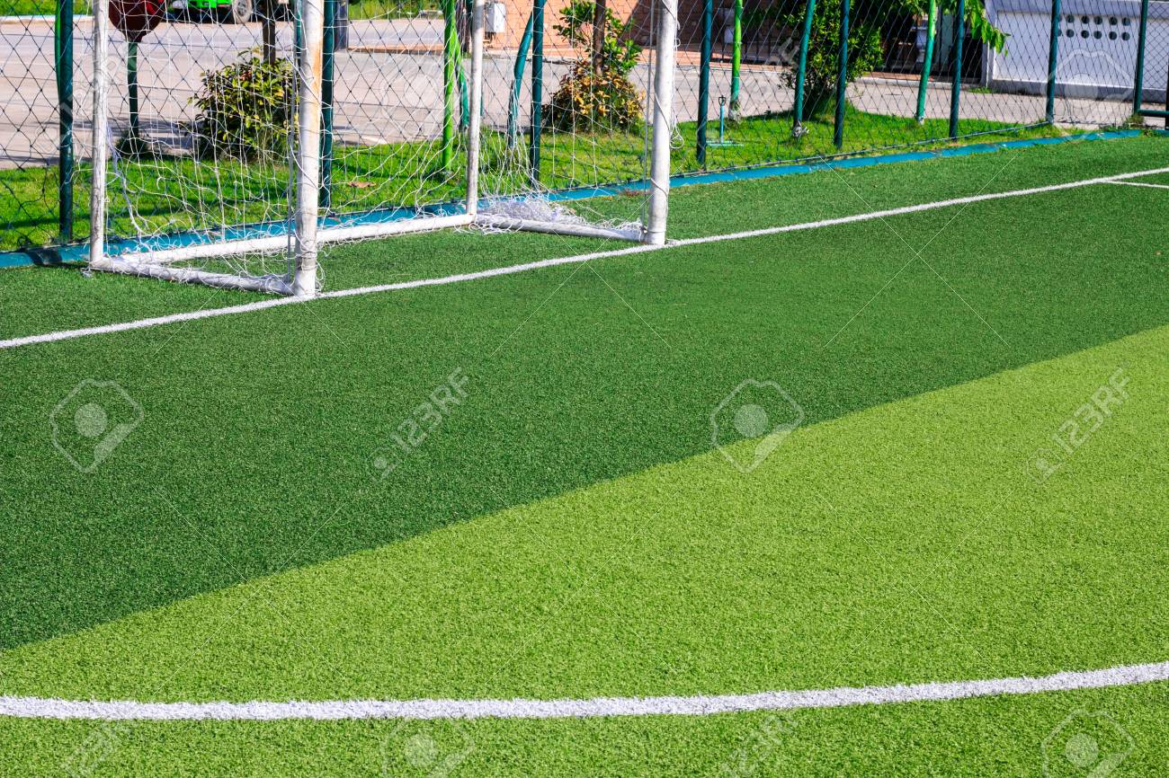 fußballplatz gras fußballplatz gras ziel im stadion mit weißen linien auf standardbild 83681965 im mit weißen auf fußballplatz gras fußballplatz gras ziel im stadion mit weißen linien auf standardbild 83681965 im mit weißen auf