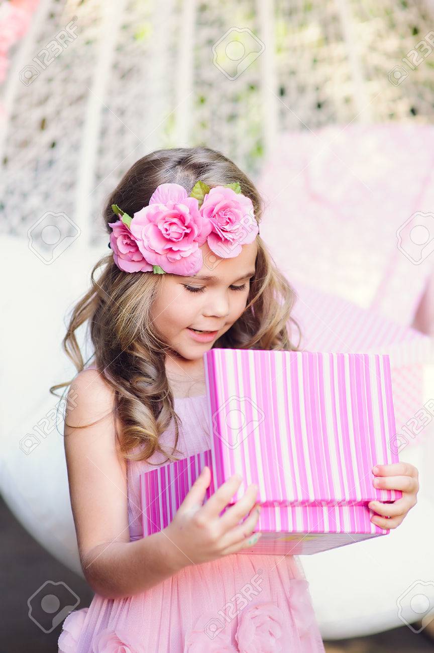 what to get a little girl for her birthday
