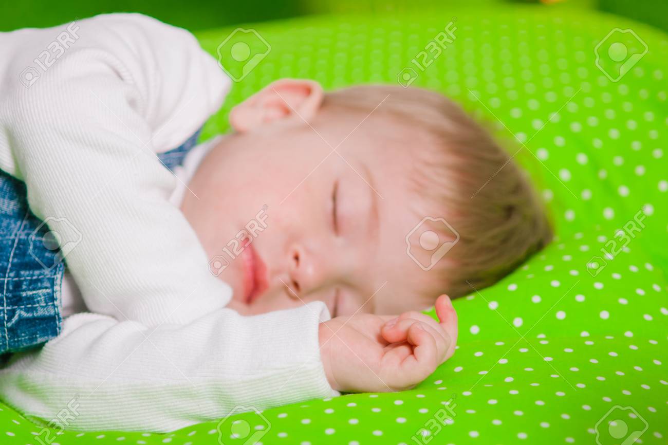 baby sleep cushion