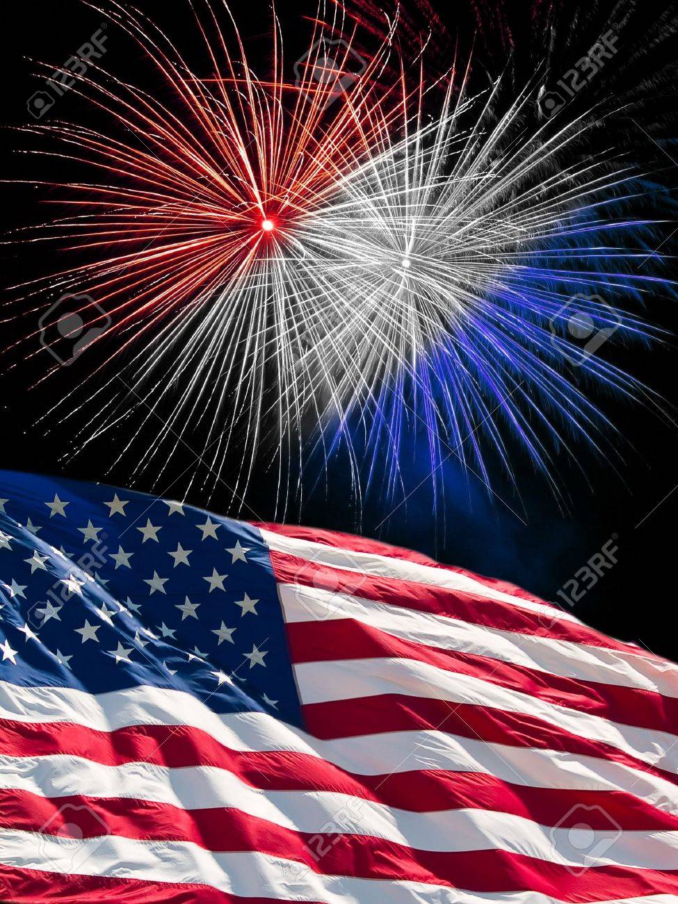 Die Amerikanische Flagge Und Rot Weiss Und Blau Feuerwerk Vom Unabhangigkeitstag Lizenzfreie Fotos Bilder Und Stock Fotografie Image 8549302