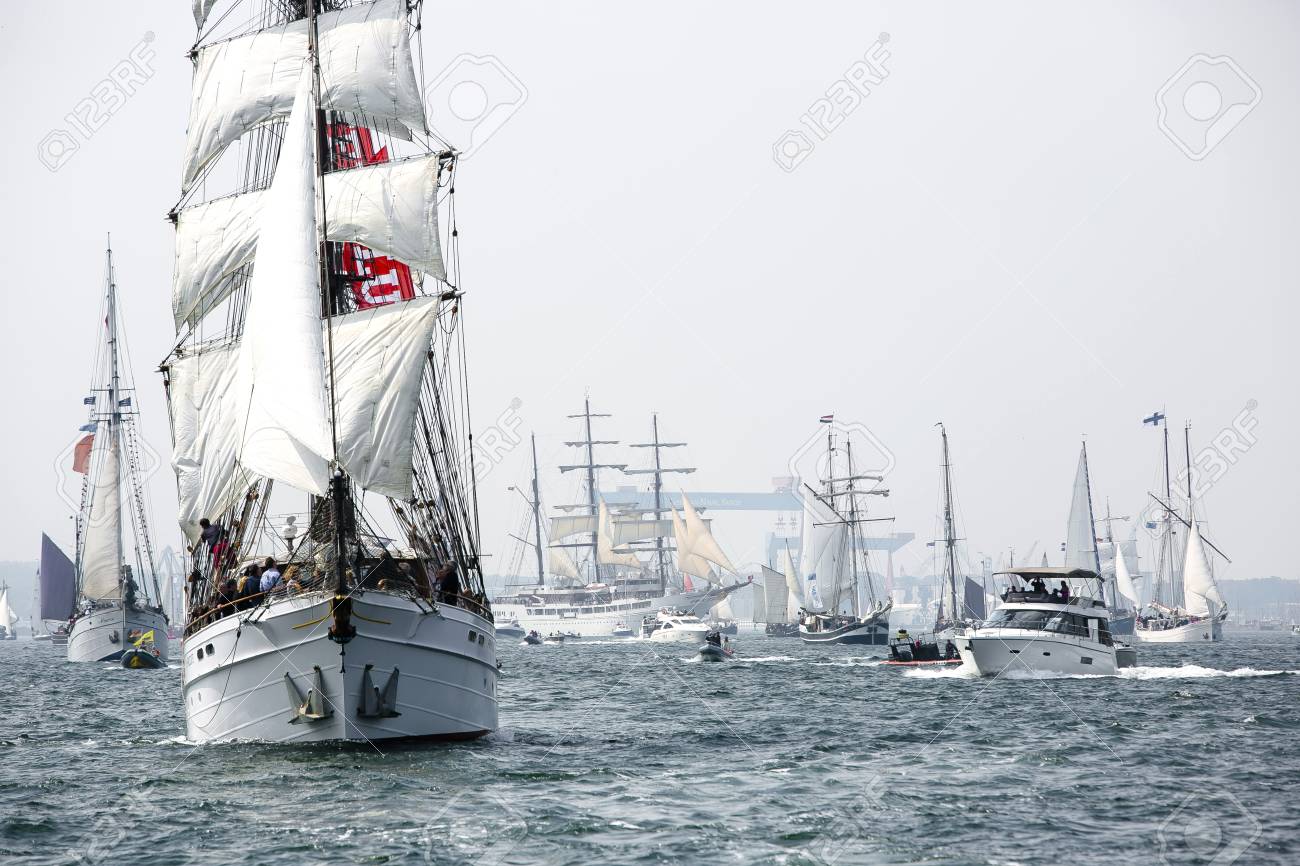 Largest parade of windjammers in the world during Kiel Week - 58094540 Largest parade of windjammers in the world during Kiel Week - 58094540
