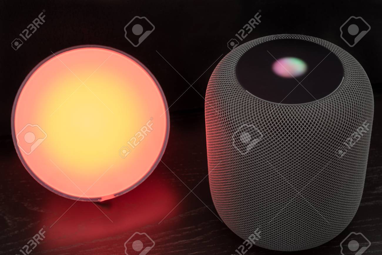 apple homepod control lights