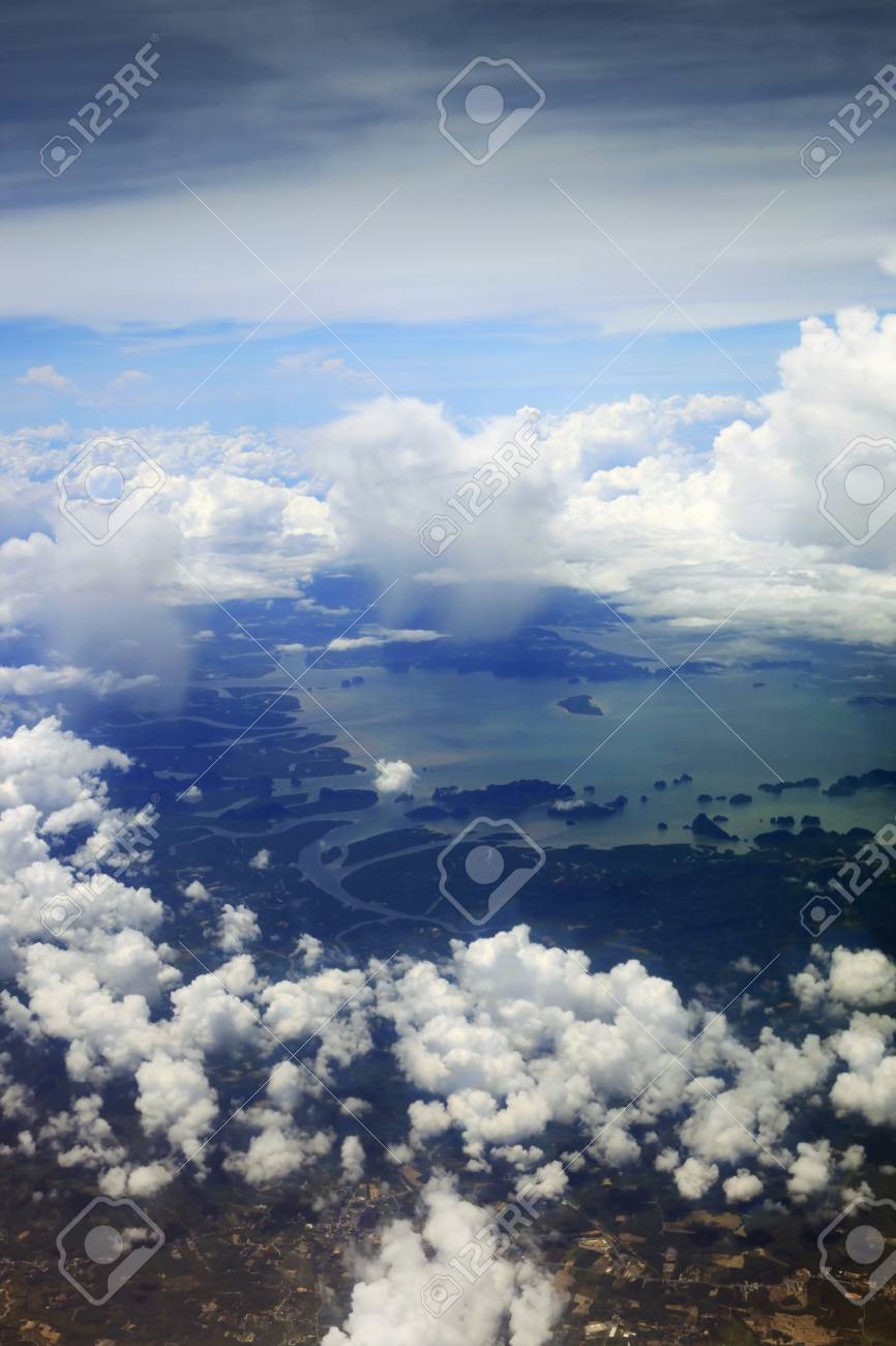 インドネシア バリ島の海岸線は雲空撮透けて の写真素材 画像素材 Image インドネシア バリ島の海岸線は雲空撮透けて の写真素材 画像素材 Image