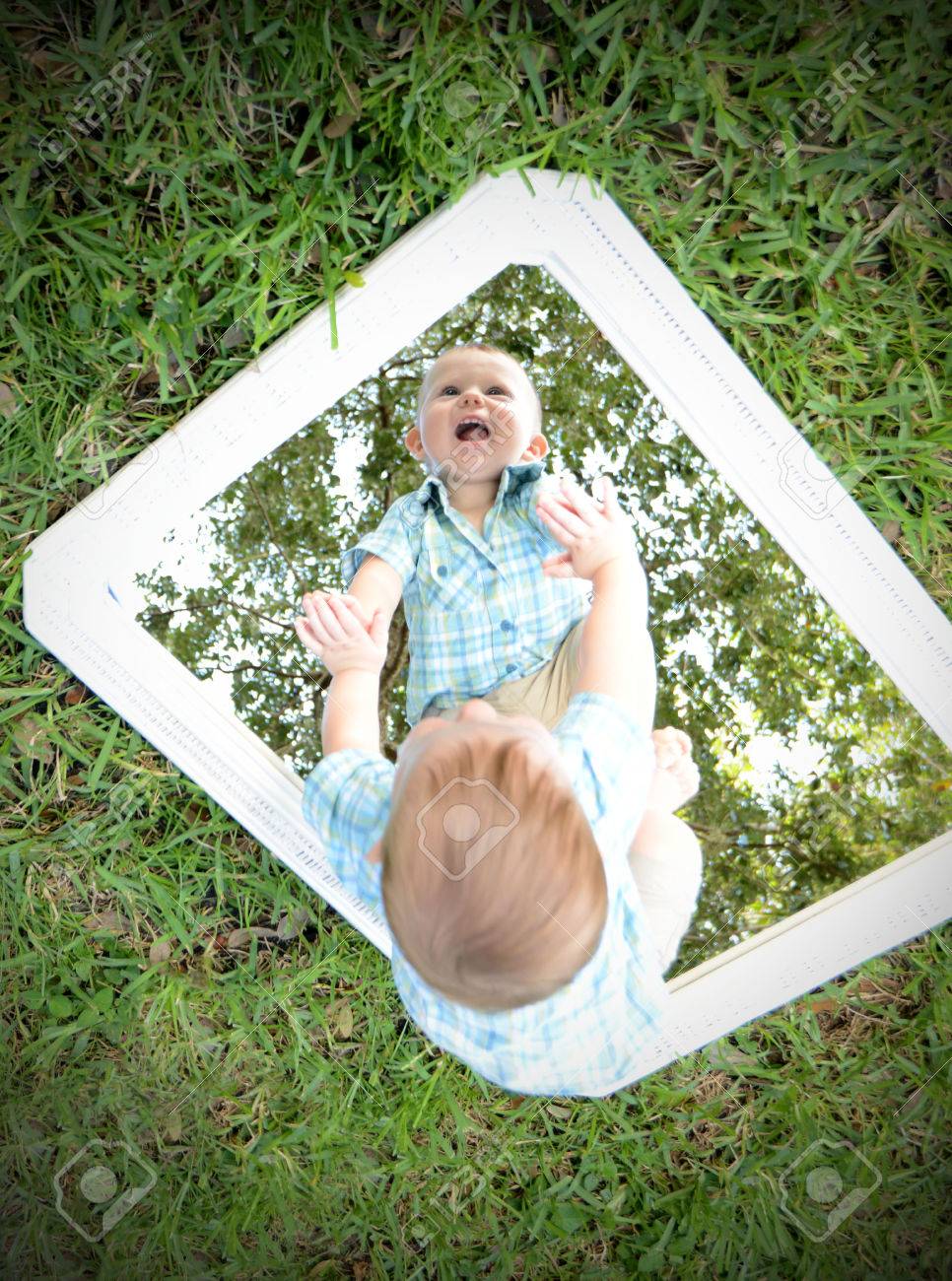 baby mirror photography
