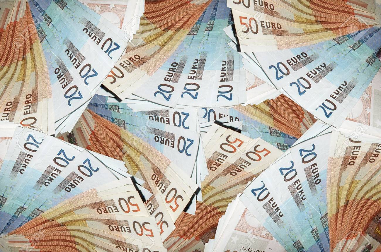 Immagini Stock Quadro Completo Di Banconote Della Moneta Europea Per Lo Piu 50 E 20 Euro Fatture Image 34808544