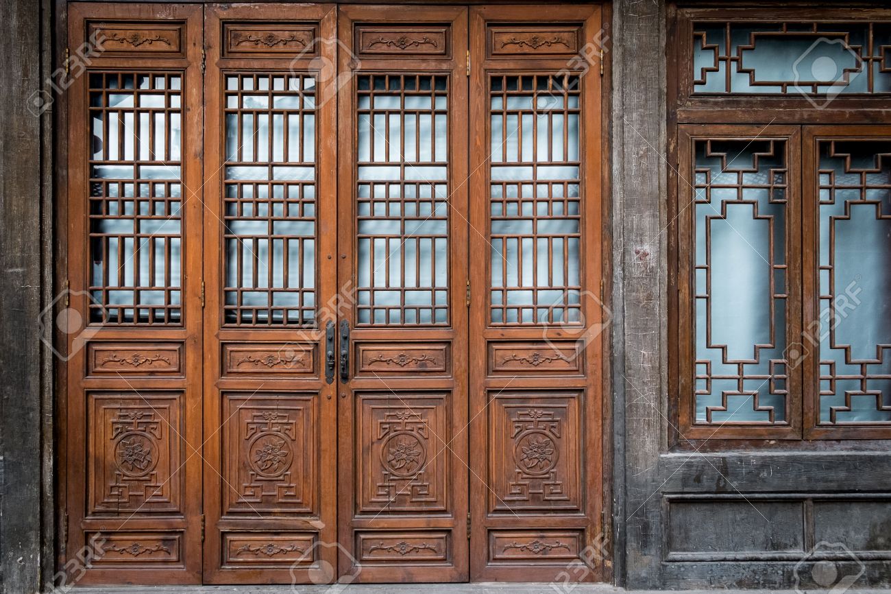 Chinese Folding Doors & Accordion Doors - Custom Accordion Doors Old And Traditional Chinese Folding Doors. Stock Photo - 35401552 - Chinese Folding Doors & Accordion Doors - Custom Accordion Doors