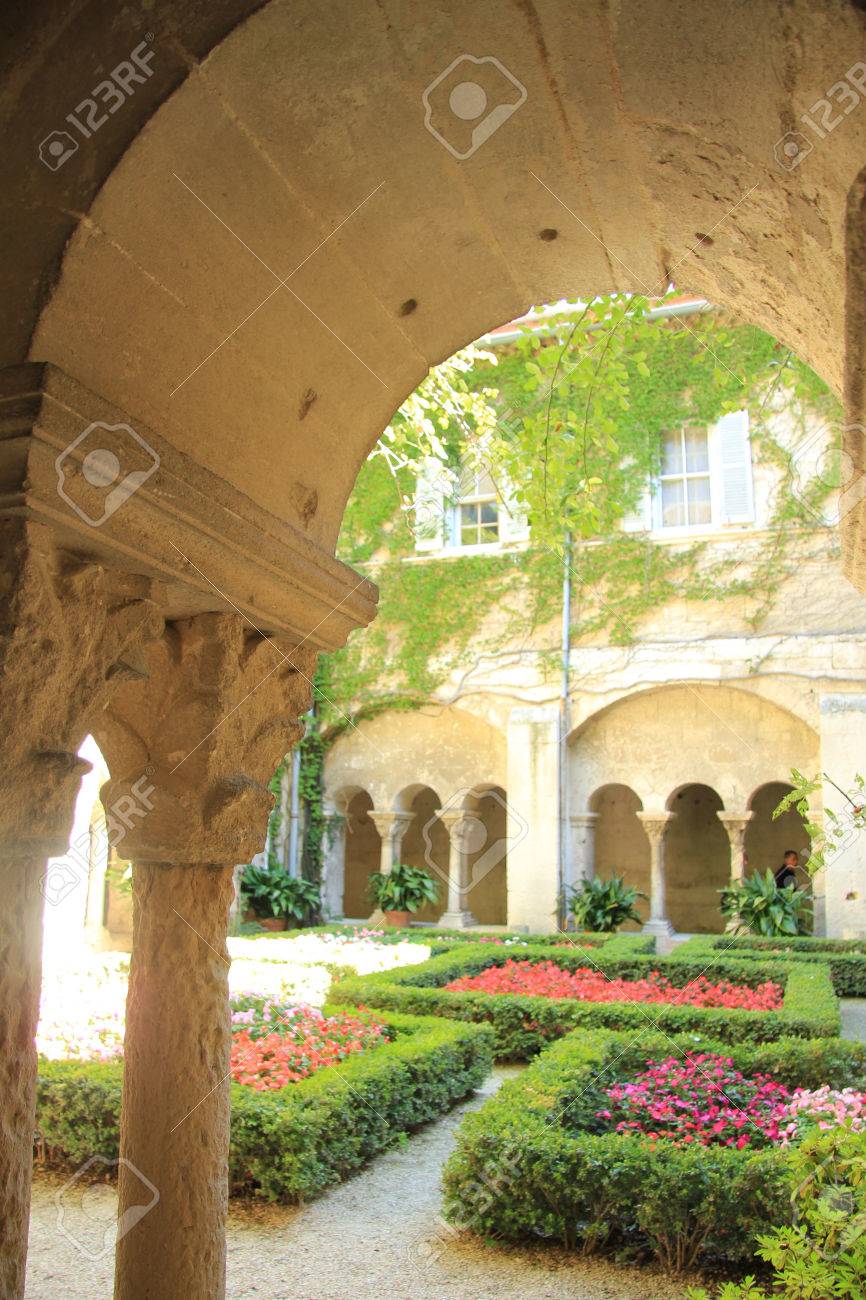 saint paul de mausole van gogh