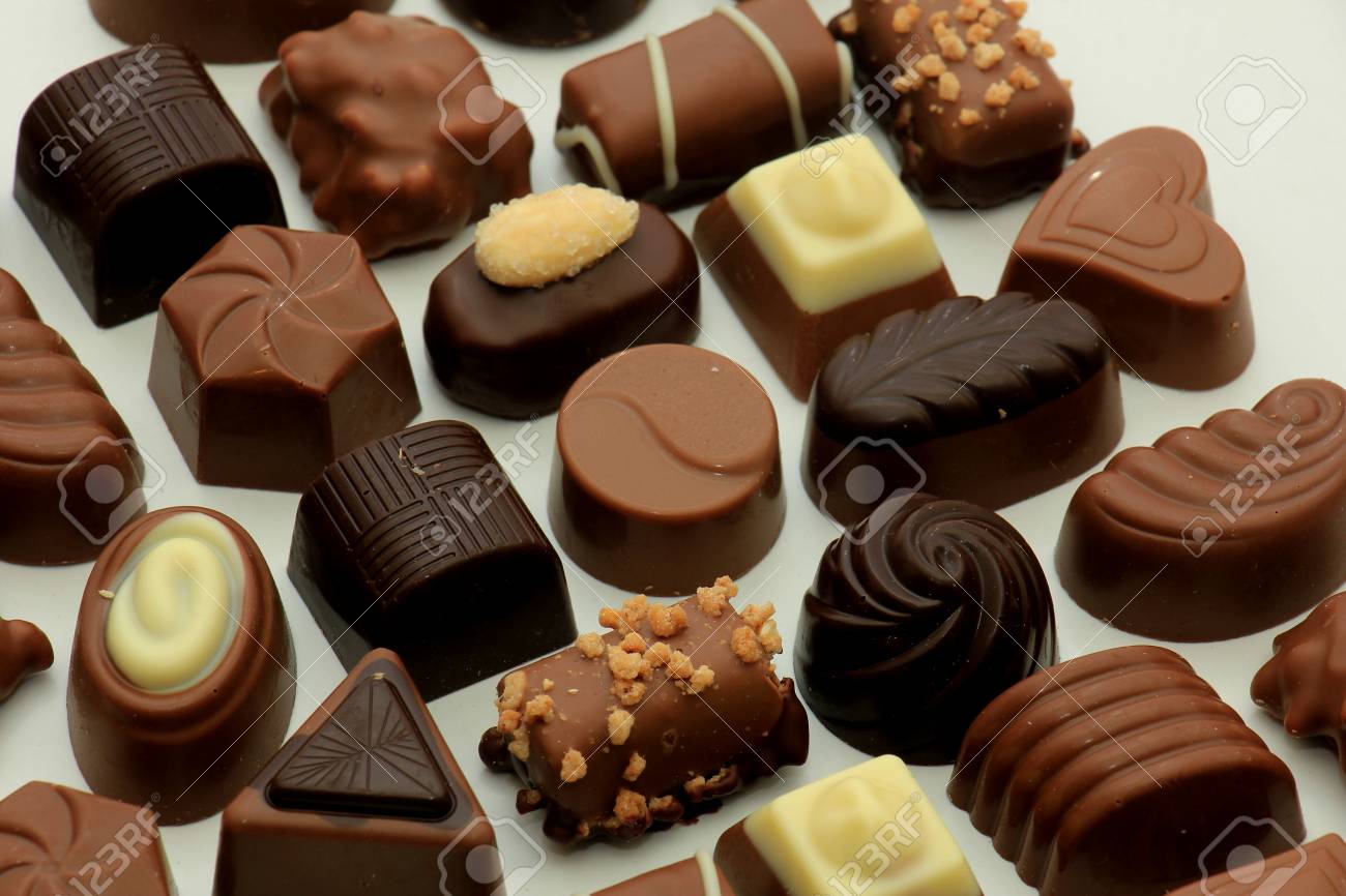 様々 な形や色で豪華なチョコレート の写真素材 画像素材 Image