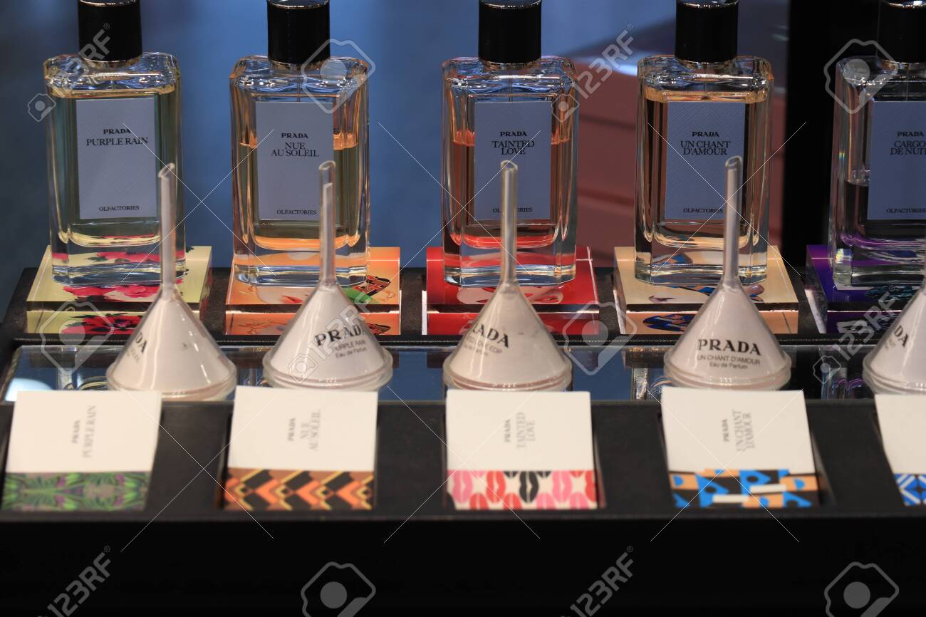 prada tainted love perfume