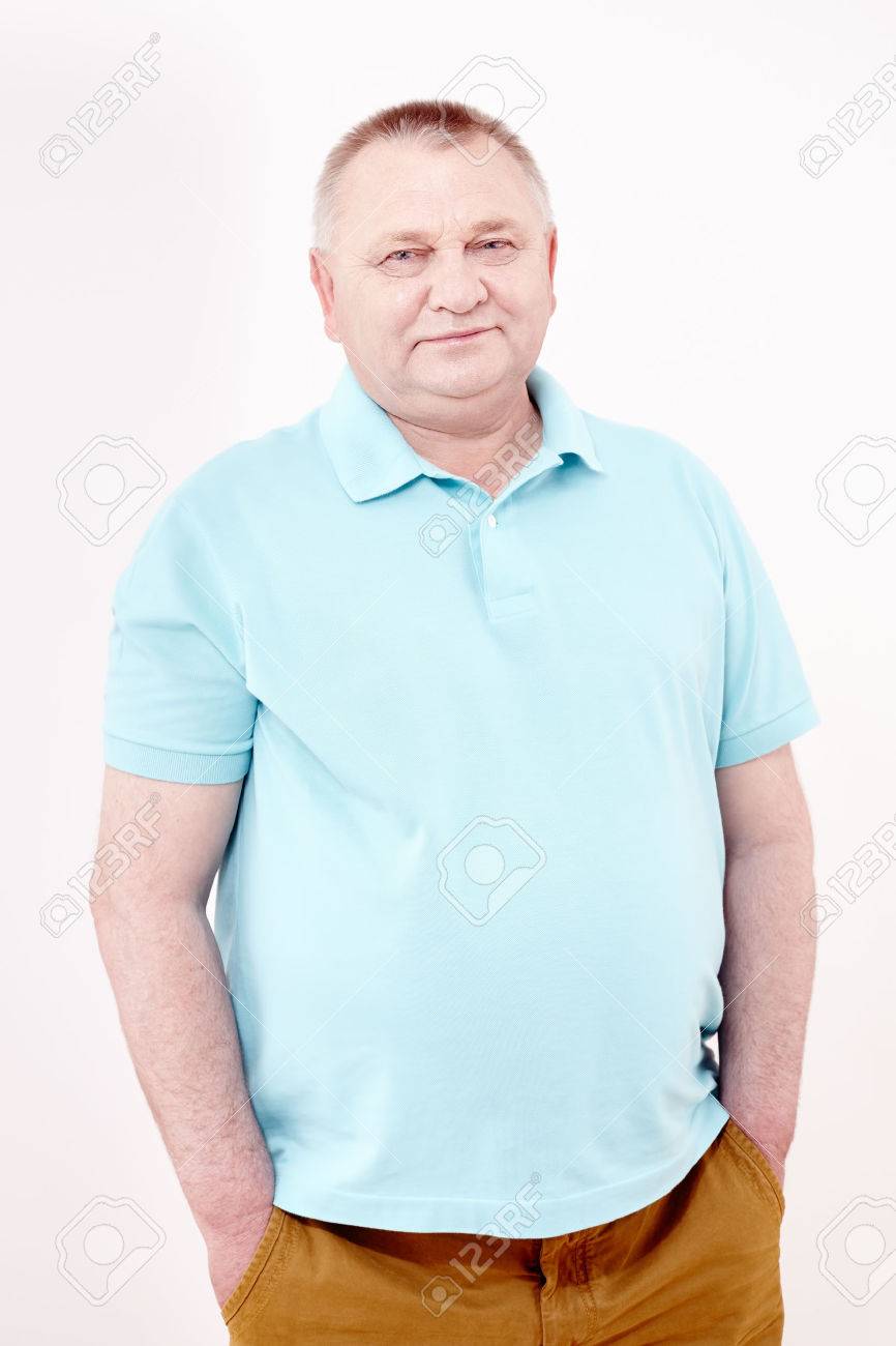 pantalon marron camisa azul