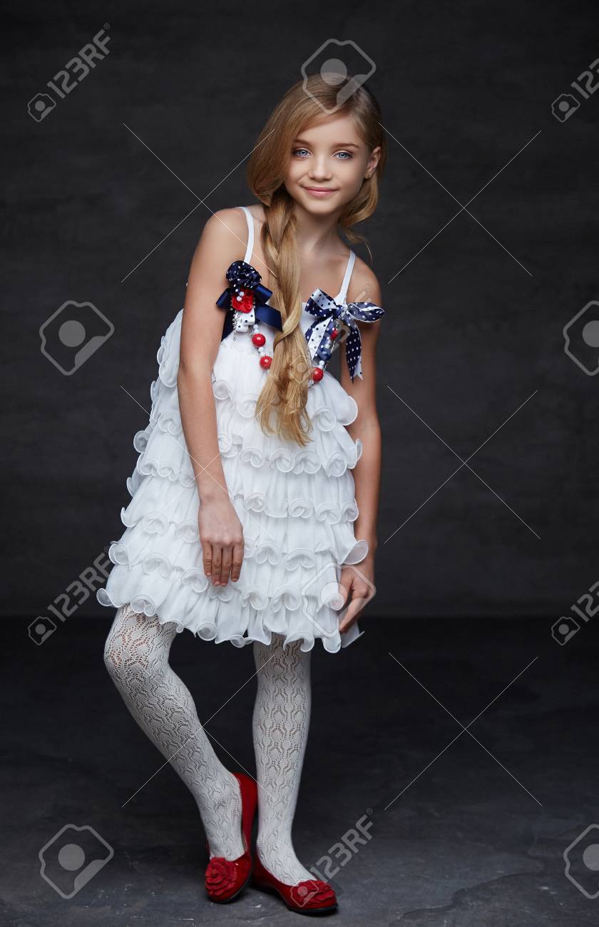 vestidos y zapatos para niñas