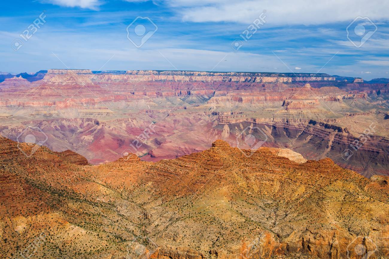 Belles Couleurs Et Les Formes Du Grand Canyon Peu Après Le Lever Du Soleil Au Desert Point Arizona états Unis