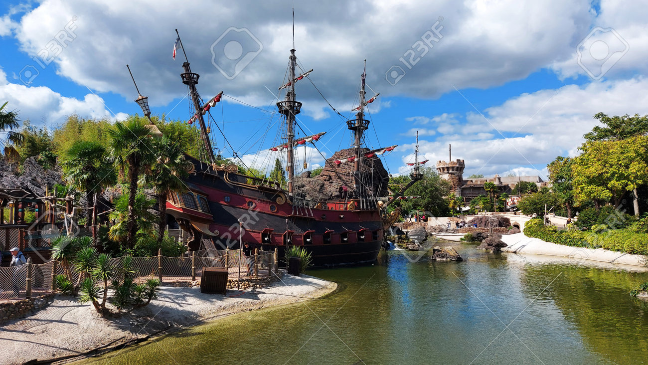 09-17-2022. Captain Hook's Pirate Ship At Disneyland Paris, France. Stock  Photo, Picture and Royalty Free Image. Image 193723604.