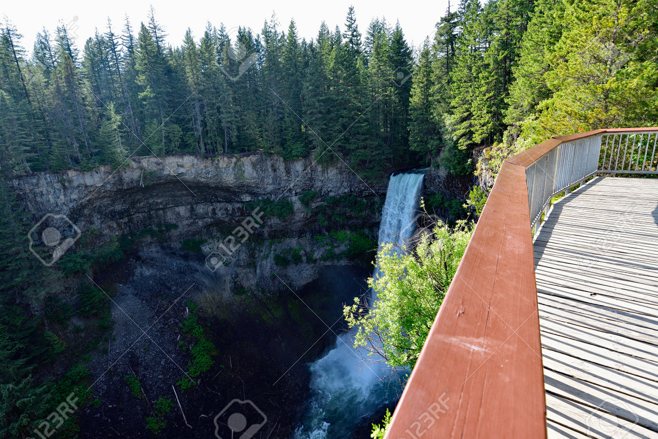 The Spectacular Brandywine Falls near Whistler, British Columbia, Canada. - 160995819 The Spectacular Brandywine Falls near Whistler, British Columbia, Canada. - 160995819