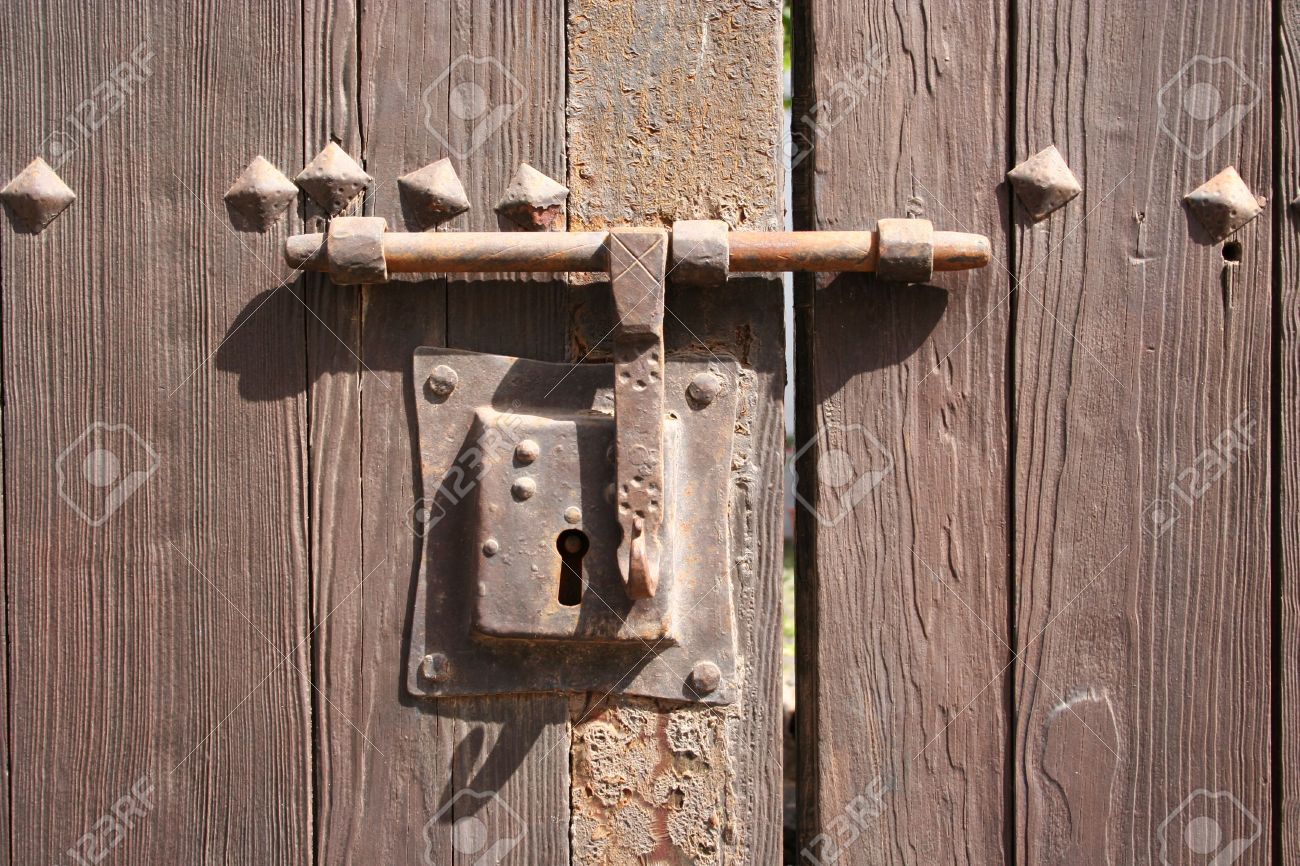 Très Ancienne Serrure De Rouille Sur Une Porte En Bois Dun Jardin Dans Teguise Lanzarote