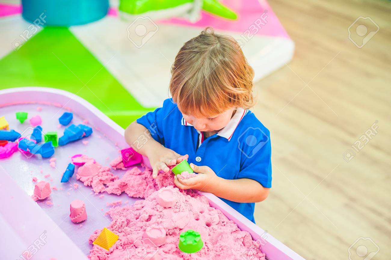 kinetic sand play