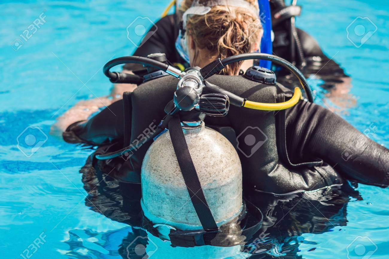 scuba oxygen tank