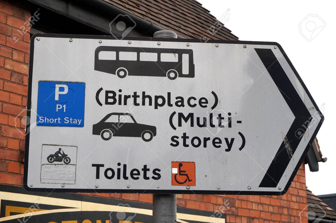 Stratford Upon Avon Uk July 21 2017 Road Sign Indicating