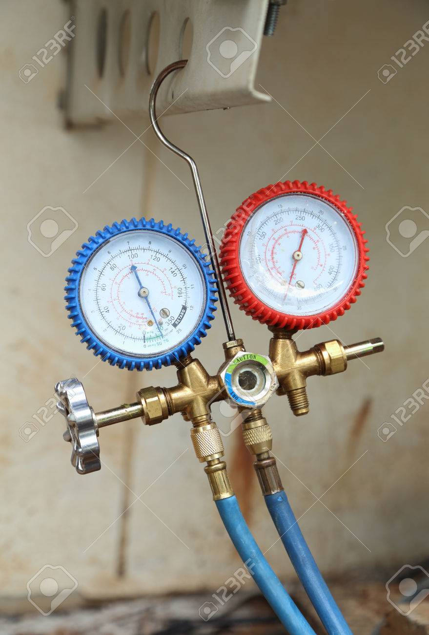 manometers on equipment for filling air conditioners - 30787708 manometers on equipment for filling air conditioners - 30787708