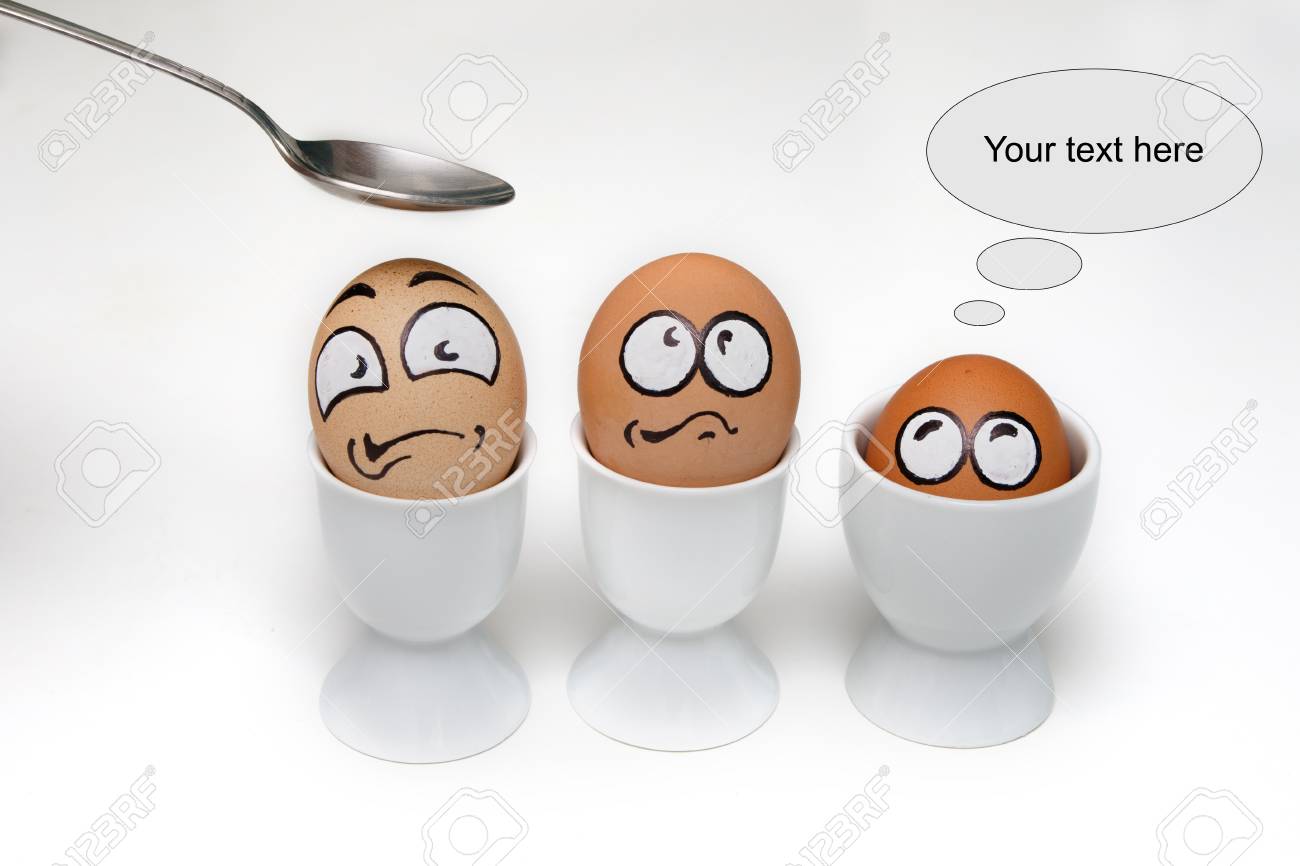 Drei Eier Mit Verangstigten Gesicht Isoliert Auf Weiss Und Talk Blasen Lizenzfreie Fotos Bilder Und Stock Fotografie Image 55136461