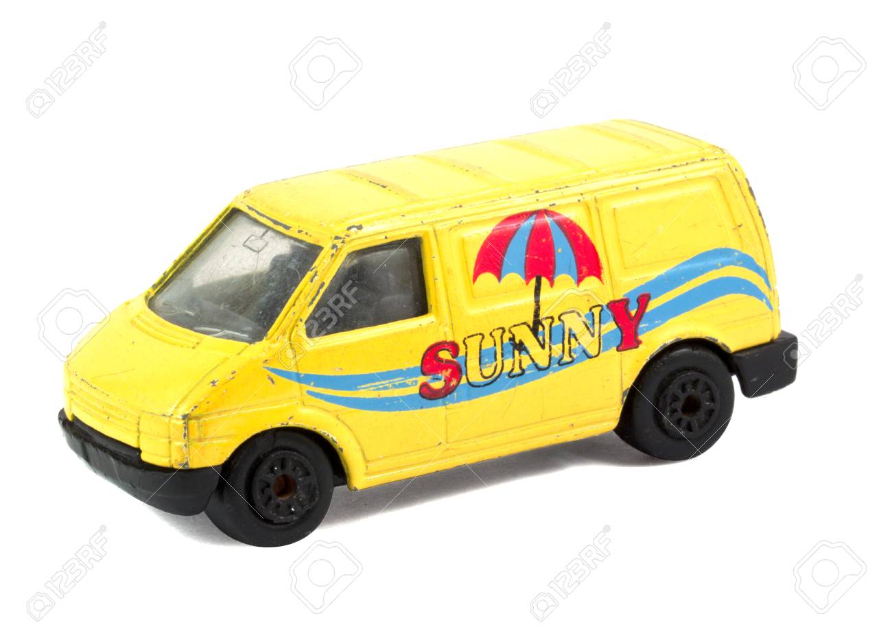 coche amarillo juguete