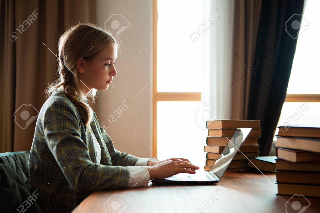 Teen Schoolgirl Pictures