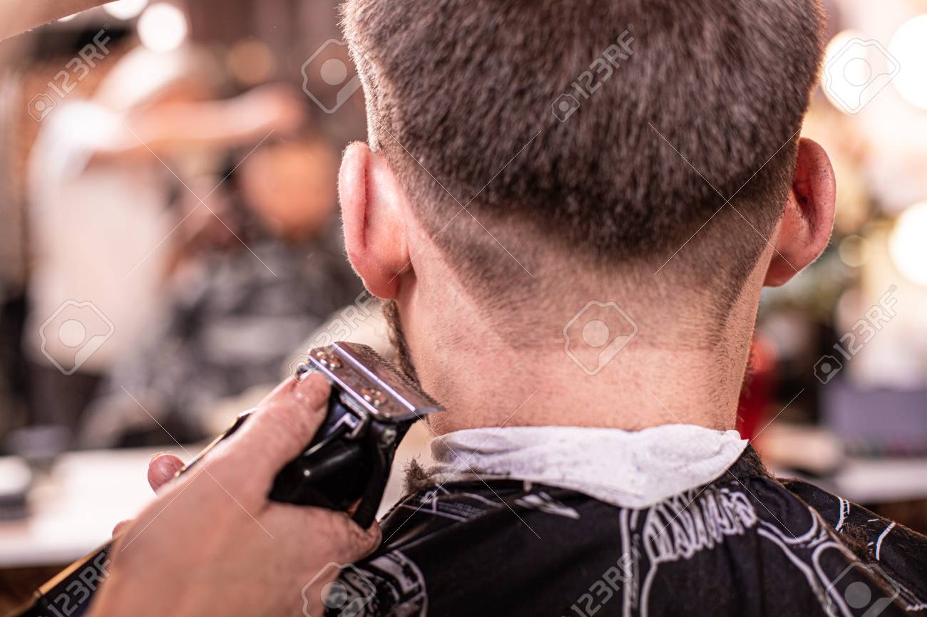 close hair clippers