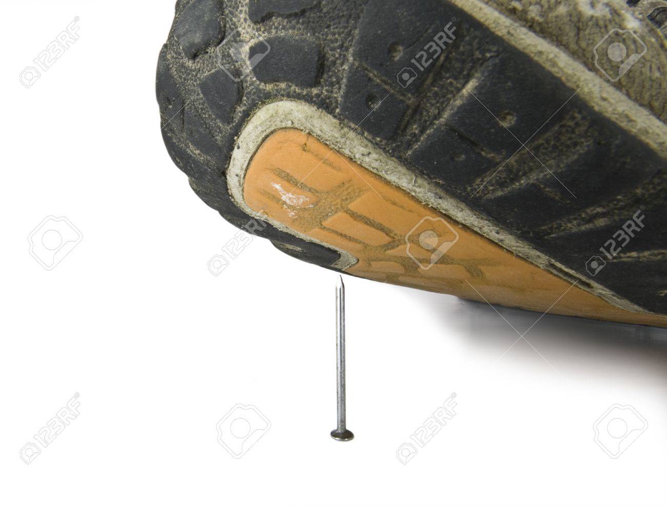 chaussure à clou