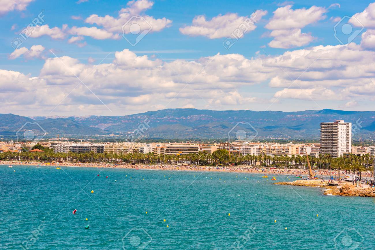 Salou Espagne 6 Juin 2017 Côte Costa Dorada Plage Principale à Salou Tarragone Catalogne Espagne Copier Lespace Pour Le Texte
