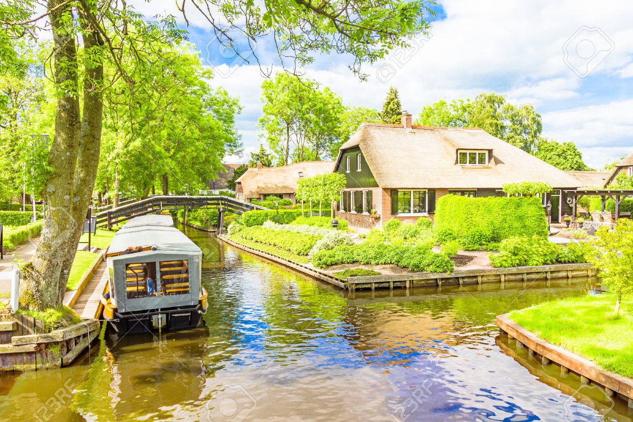 典型的なオランダの家とヒートホールン オランダの庭園 の写真素材 画像素材 Image 典型的なオランダの家とヒートホールン オランダの庭園 の写真素材 画像素材 Image