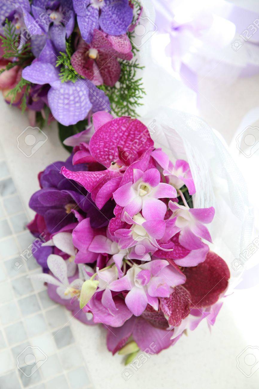 Bouquets De Mariage Magnifiques Orchidées Lumineuses Et Fleurs Tropicales