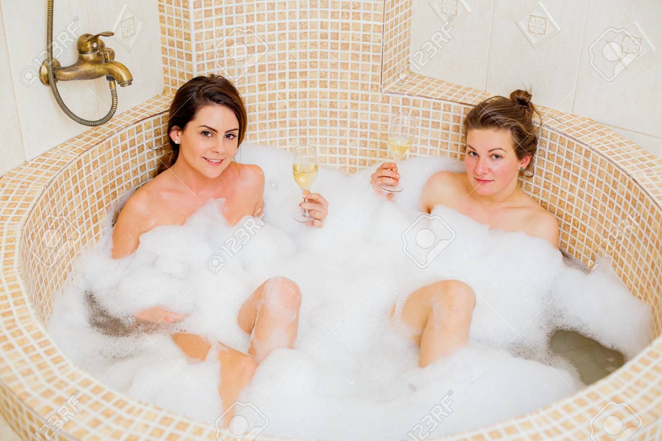lesbian in bathroom Shemale pee movies