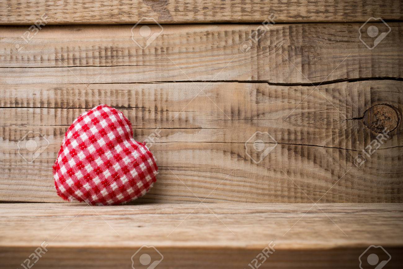 Weiss Herz Aus Holz Und Holz Hintergrund Lizenzfreie Fotos Bilder Und Stock Fotografie Image 23775567