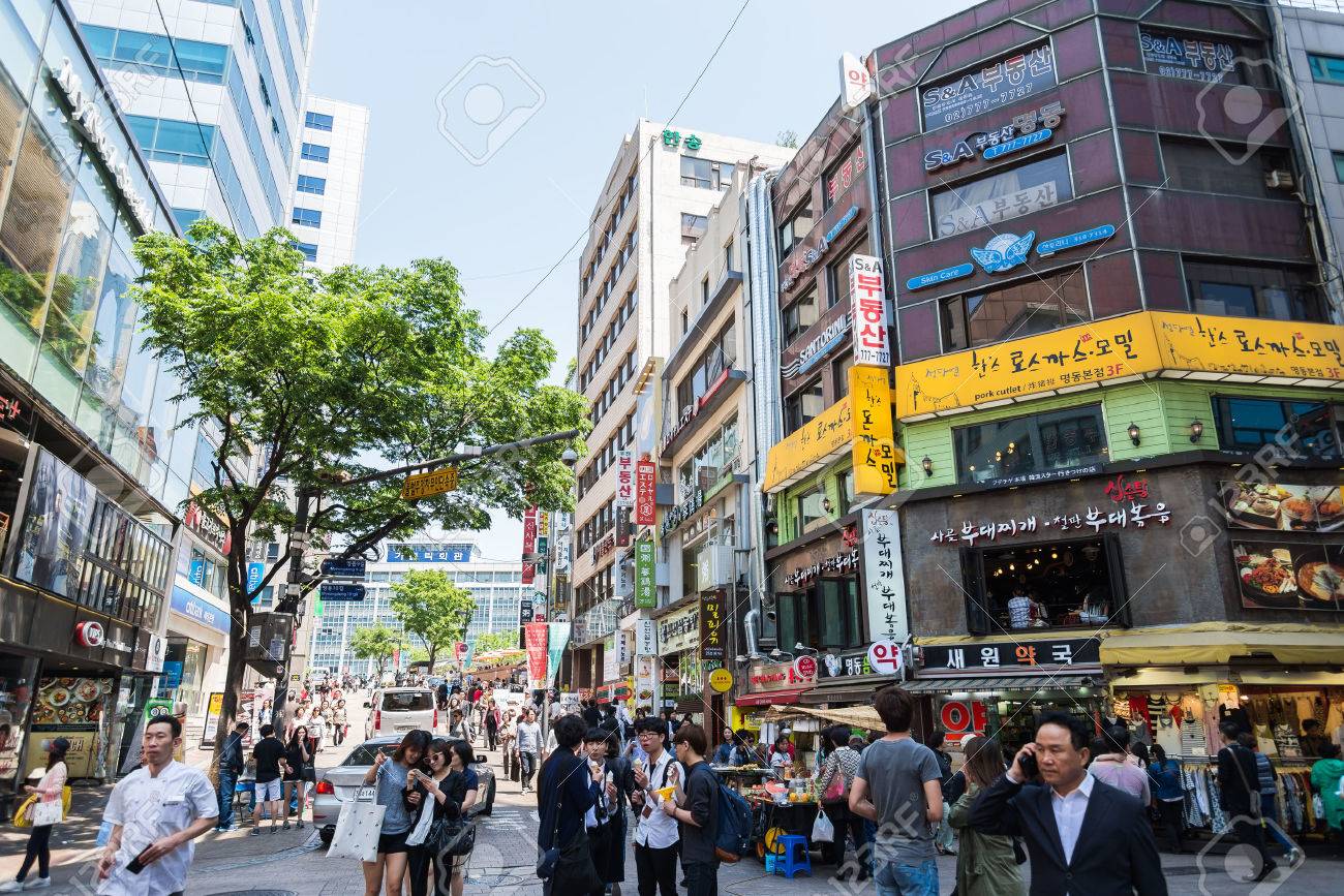 5 月 10 日ソウル韓国大韓民国ソウルの通り 15 年 5 月 10 日を明 Dongshopping 明洞ショッピング街は 韓国の新世代のセンター ファッション の写真素材 画像素材 Image 5 月 10 日ソウル韓国大韓民国ソウルの通り 15 年 5 月 10 日を明 Dongshopping 明洞ショッピング街は 韓国の新世代のセンター ファッション の写真素材 画像素材 Image