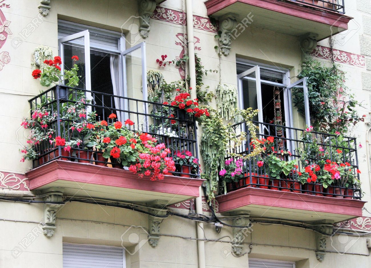Balcony flowers image balcony flower box filled plantpots st.