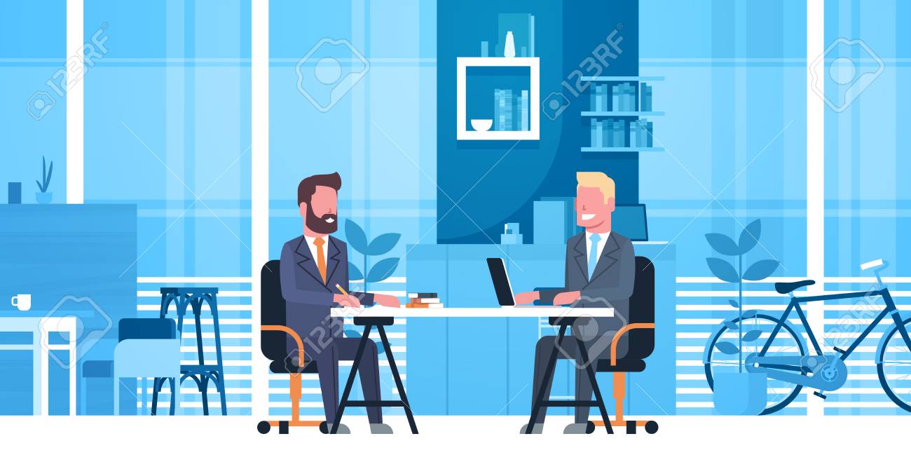 人事部長との就職面接でビジネスマン クリエイティブオフィスフラットベクトルイラストで会議の机に座る2人のビジネスマンのイラスト素材 ベクタ Image
