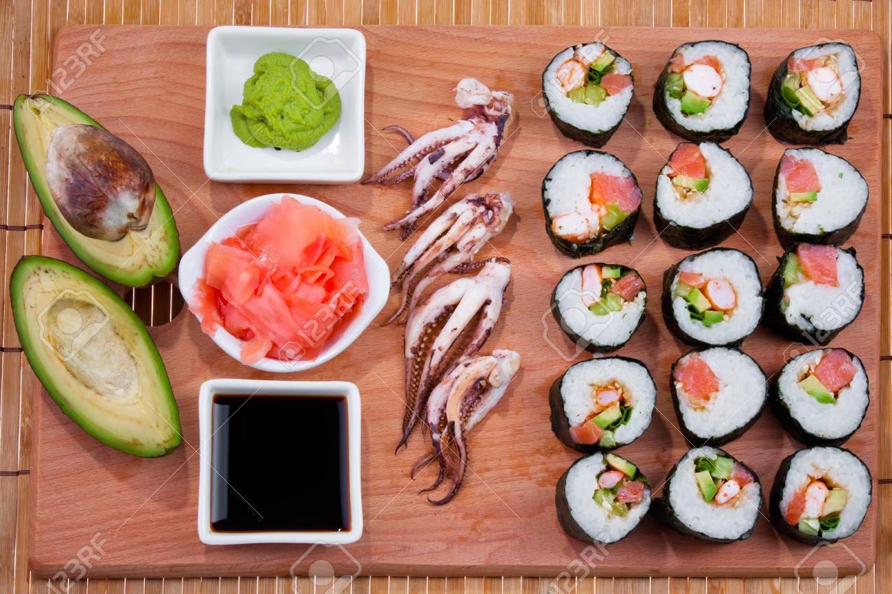 Les sushis japonais, la cuisine traditionnelle japonaise, sushi à domicile Les sushis japonais, la cuisine traditionnelle japonaise, sushi à domicile