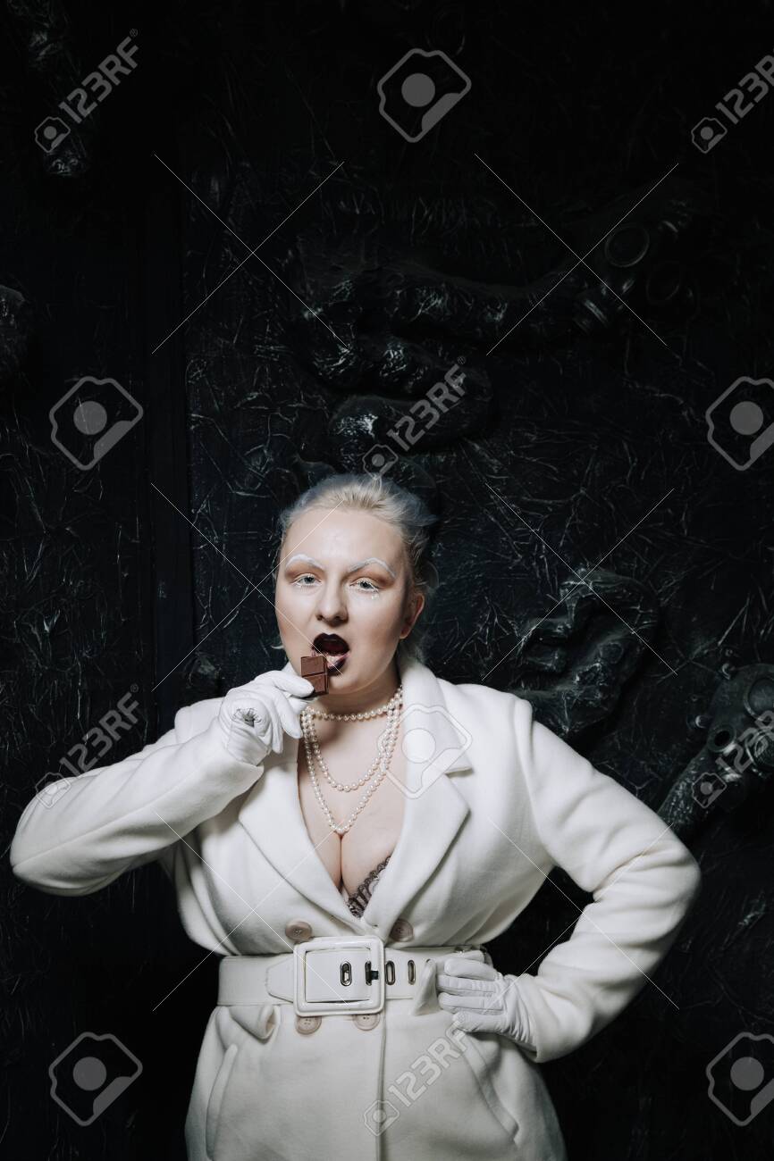 Young Freak Plus Size Albino Woman Greedily Eats And Love