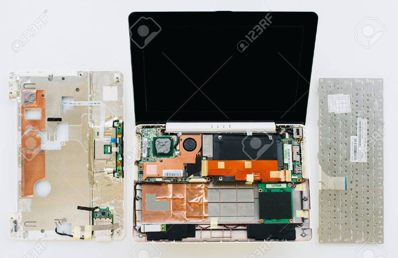 Piezas De Repuesto Para La Reparación De La Computadora Portátil (pc, Ordenador). Placa Base El Monitor Fotos, Retratos, Imágenes Y De Archivo Libres De Image 46741049.