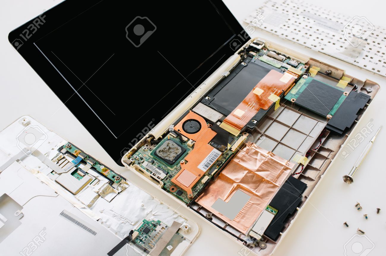 Piezas Repuesto La Reparación De La Computadora (pc, Ordenador). Placa Y El Monitor Fotos, Retratos, Imágenes Y Fotografía De Archivo Libres De Derecho. Image 54302128.