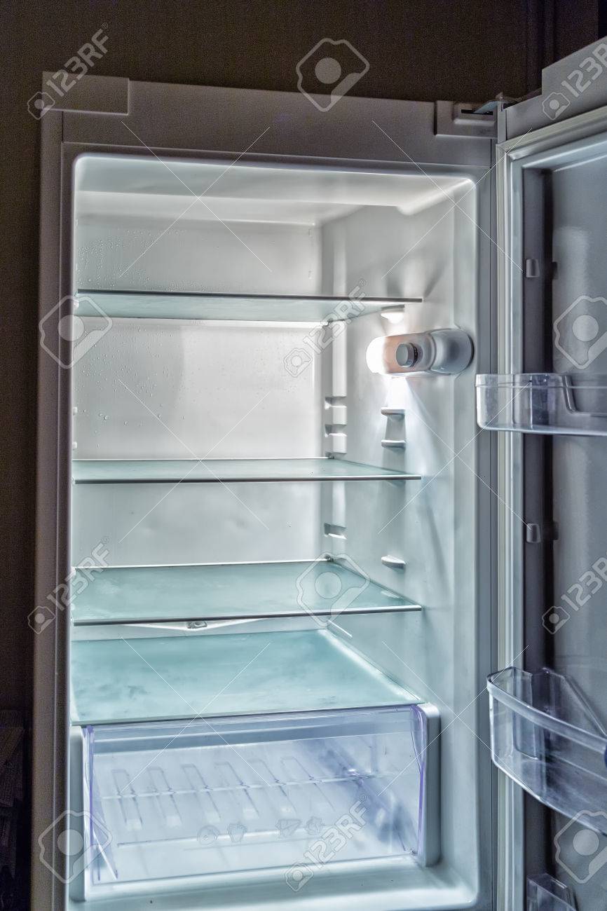 No Food In The Refrigerator: A Cold Light In An Empty Refrigerator Stock  Photo, Picture and Royalty Free Image. Image 40743818., image size:866x1300
