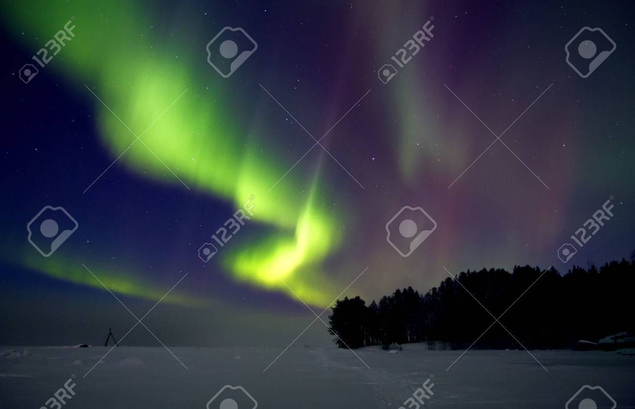 オーロラ 白い海 ロシア の写真素材 画像素材 Image