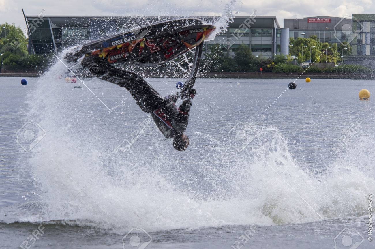 ジェット スキー選手権大会 フリー スタイル ショー の写真素材 画像素材 Image