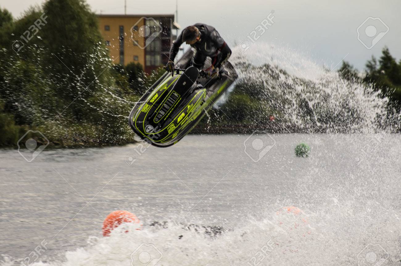 ジェット スキー選手権大会 フリー スタイル ショー の写真素材 画像素材 Image