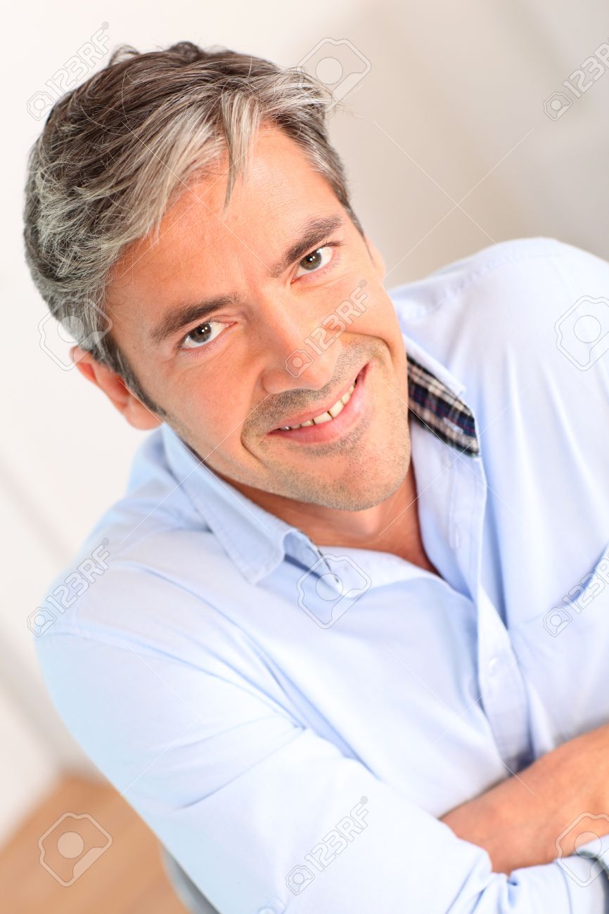 a los 40 años de edad a los 40 años de edad