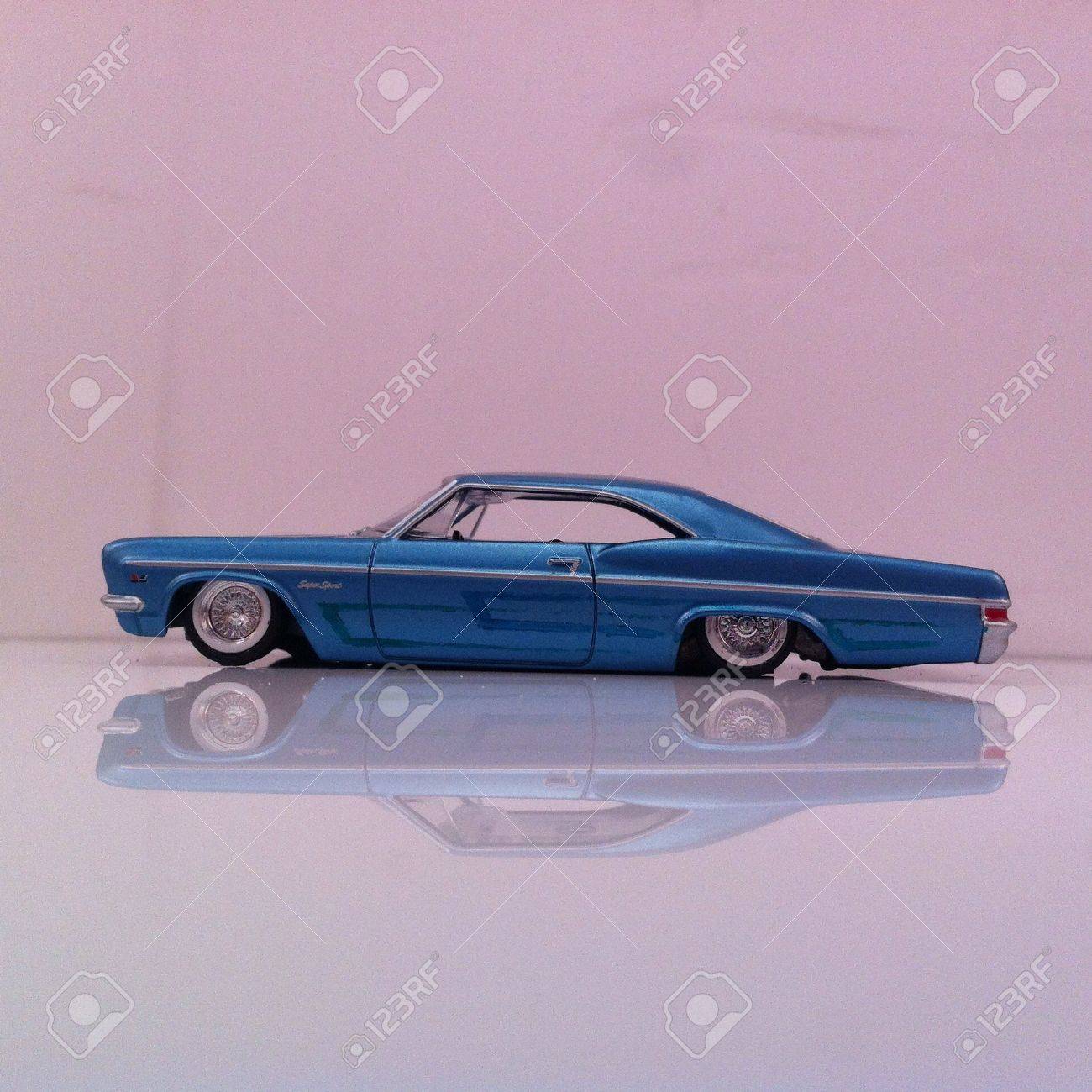 私が作成した 164 スケール グッズ車ローライダー の写真素材 画像素材 Image