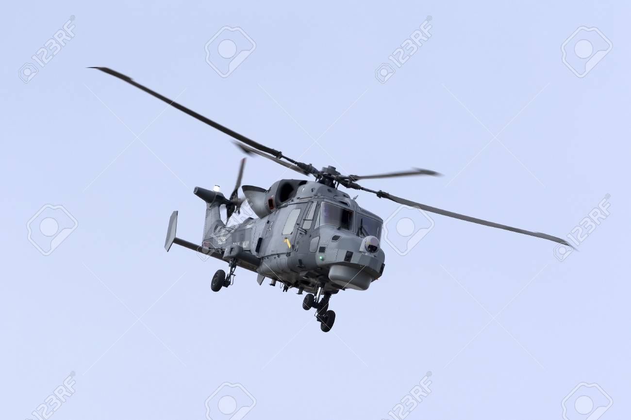 マルタ国際空港 マルタ 15 年 9 月 25 日 高貴な海軍 黒猫表示チーム アグスタ ウェストランド Aw 159 ワイルドキャット Hma2 今後の航空ショー次の 2 日間のリハーサル セッションで の写真素材 画像素材 Image